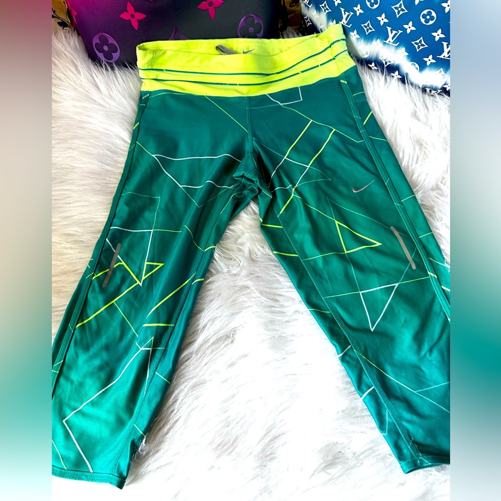 EUC Nike Vibrant Green and Yellow‎ Geometric Leggings Size S